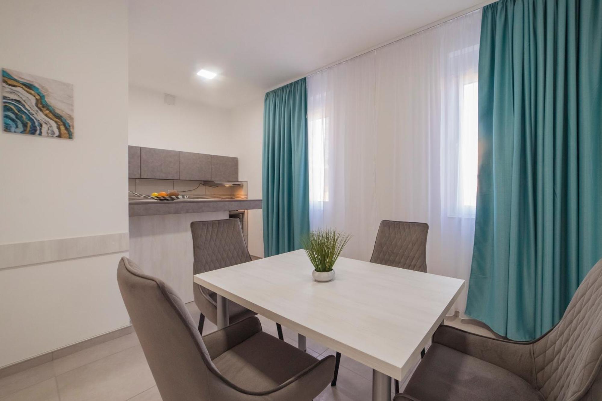As Apartmani ปิโรต์ ภายนอก รูปภาพ